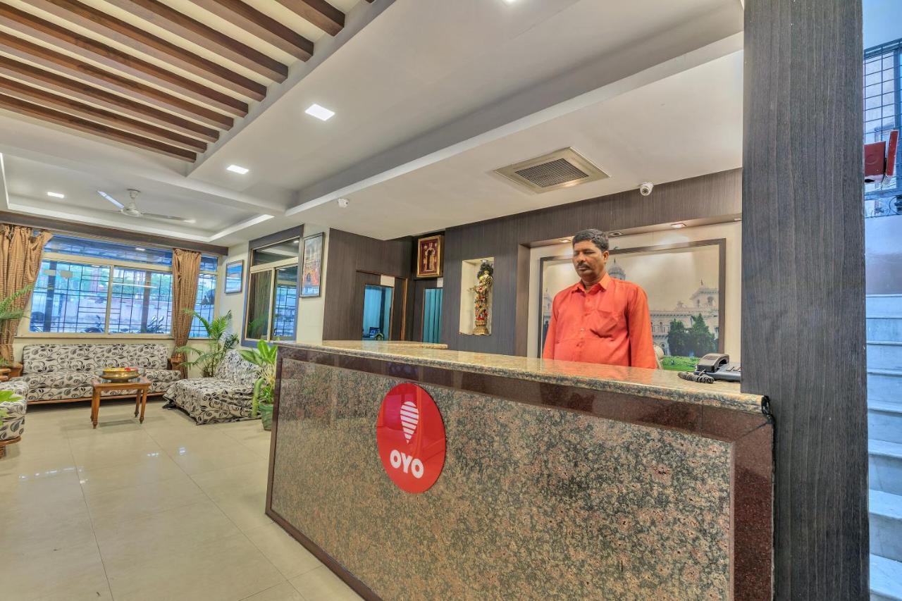 Oyo 11428 Hotel Krishna'S Residency Hyderabad Esterno foto